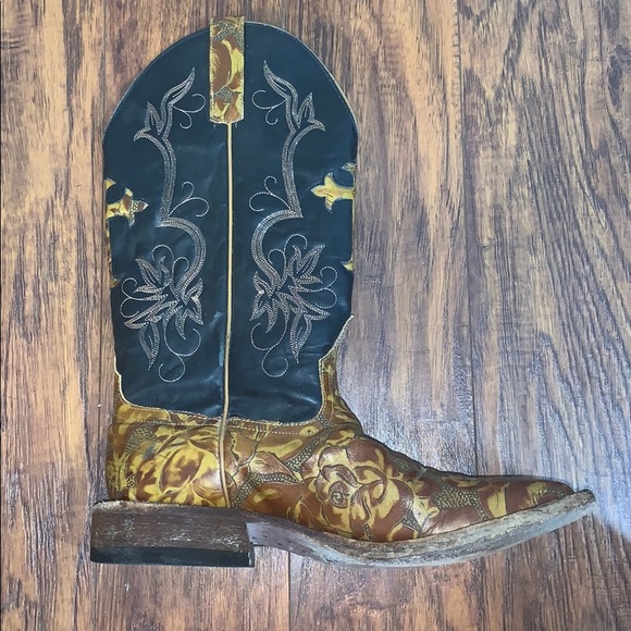 Square Toe Boots - Picture 6 of 12